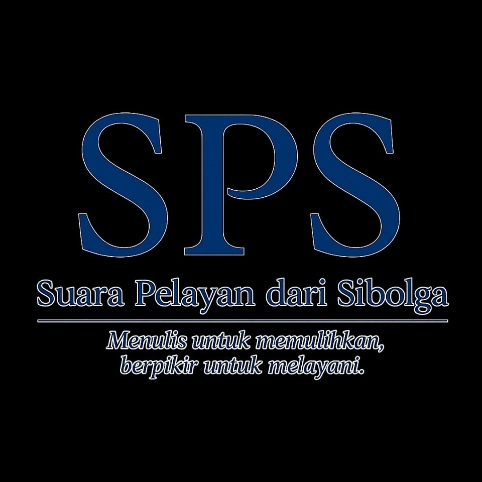                SPS – Suara Pelayan dari Sibolga   Menulis untuk memulihkan, berpikir untuk melayani       Logo ini menampilkan akronim SPS dalam huruf kapital serif biru elegan, diikuti nama lengkap dan tagline yang mencerminkan semangat pelayanan dan pemulihan sosial. Latar gradasi biru memberi kesan tenang dan profesional.       Alamat Redaksi:   Jl. Perint
